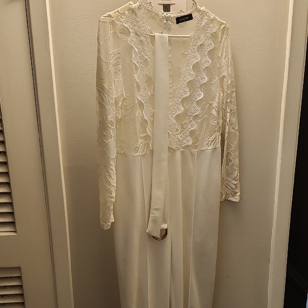 Never Worn Elegant White Lace Jumper